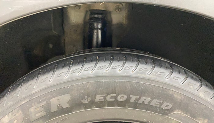 2023 KIA CARENS  PREMIUM 1.5 TURBO PETROL IMT 7 STR, Petrol, Manual, 28,543 km, Right Rear Tyre Tread