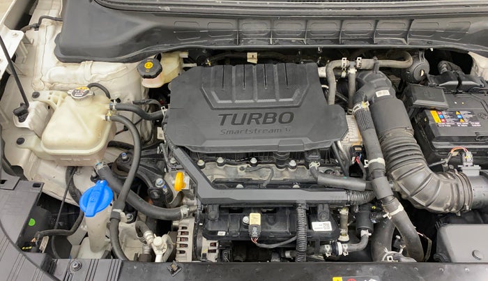 2023 KIA CARENS  PREMIUM 1.5 TURBO PETROL IMT 7 STR, Petrol, Manual, 28,543 km, Engine View - Right