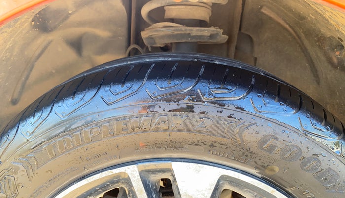 2018 Tata Tiago XZ PLUS PETROL, Petrol, Manual, 72,122 km, Left Front Tyre Tread