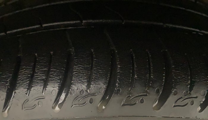 2020 Tata ALTROZ XZ PETROL, Petrol, Manual, 22,214 km, Left Front Tyre Tread