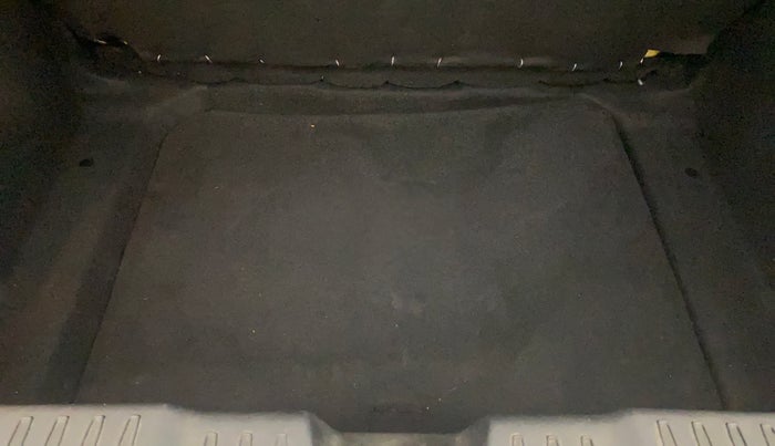 2020 Tata ALTROZ XZ PETROL, Petrol, Manual, 22,214 km, Boot Inside