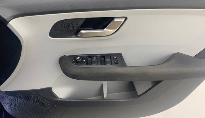 2020 Tata ALTROZ XZ PETROL, Petrol, Manual, 22,214 km, Driver Side Door Panels Control