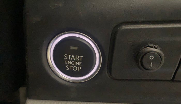 2020 Tata ALTROZ XZ PETROL, Petrol, Manual, 22,214 km, Keyless Start/ Stop Button