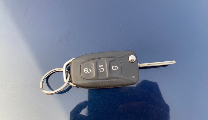 2024 Tata TIGOR XZ CNG, CNG, Manual, 4,335 km, Key Close Up