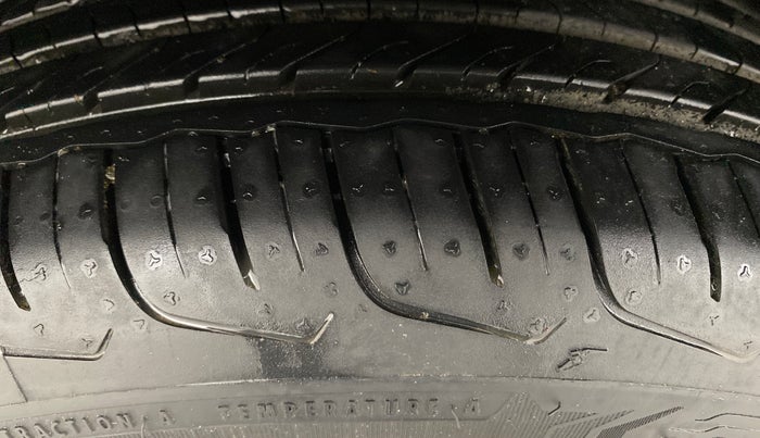 2023 Maruti FRONX ALPHA 1.0 TURBO MT, Petrol, Manual, 94,498 km, Left Front Tyre Tread