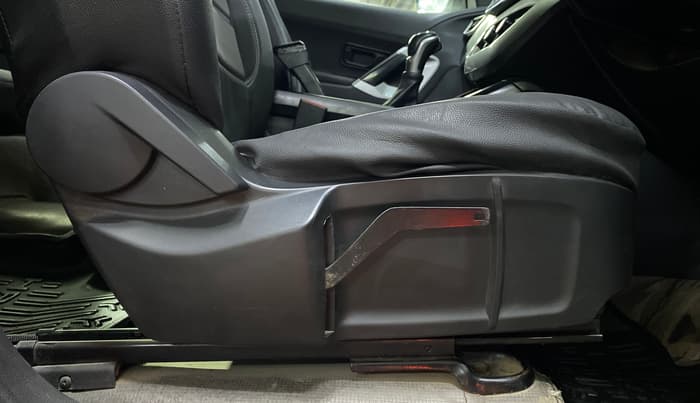 2022 Tata Harrier XMA SUNROOF 2.0L KRYOTEC, Diesel, Automatic, 1,20,097 km, Driver Side Adjustment Panel