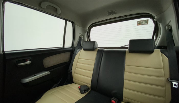 2013 Maruti Wagon R 1.0 VXI, Petrol, Manual, 65,536 km, Right Side Rear Door Cabin