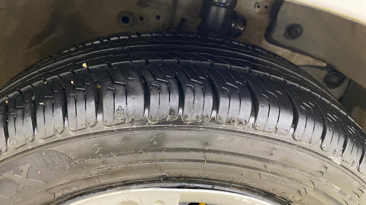 2015 Honda Amaze 1.2L I-VTEC S, Petrol, Manual, 69,659 km, Right Front Tyre Tread