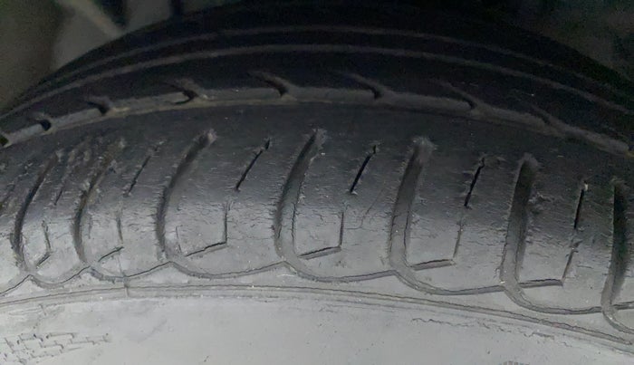 2015 Ford Ecosport TITANIUM 1.5L PETROL AT, Petrol, Automatic, 28,440 km, Left Front Tyre Tread