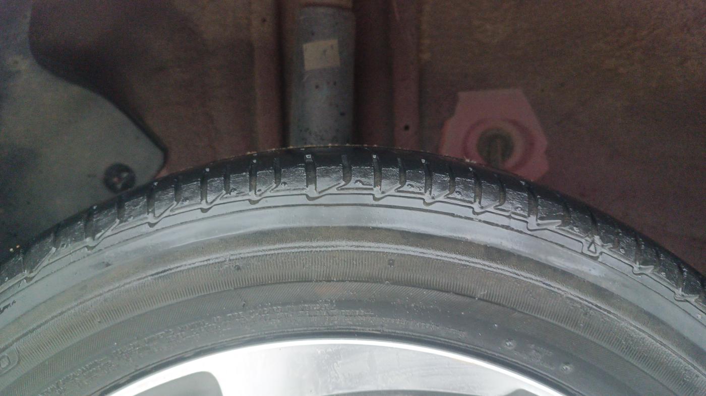2015 Hyundai Elite i20 ASTA 1.2, Petrol, Manual, 26,929 km, Right Rear Tyre Tread