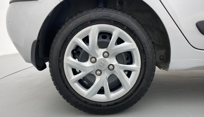 2018 Hyundai Grand i10 SPORTZ 1.2 KAPPA VTVT, Petrol, Manual, 41,306 km, Right Rear Wheel