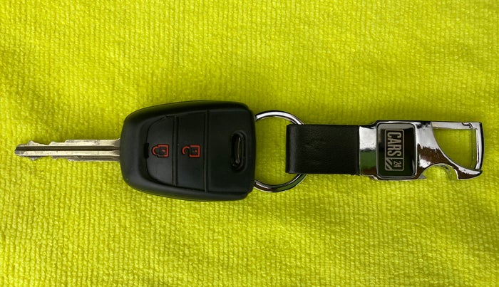 2018 Hyundai Grand i10 SPORTZ 1.2 KAPPA VTVT, Petrol, Manual, 41,306 km, Key Close Up