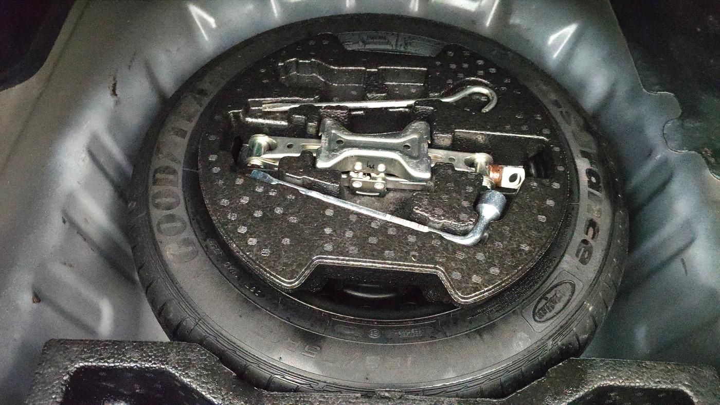 2019 Maruti Ciaz ALPHA 1.5 SHVS PETROL, Petrol, Manual, 53,286 km, Spare Tyre