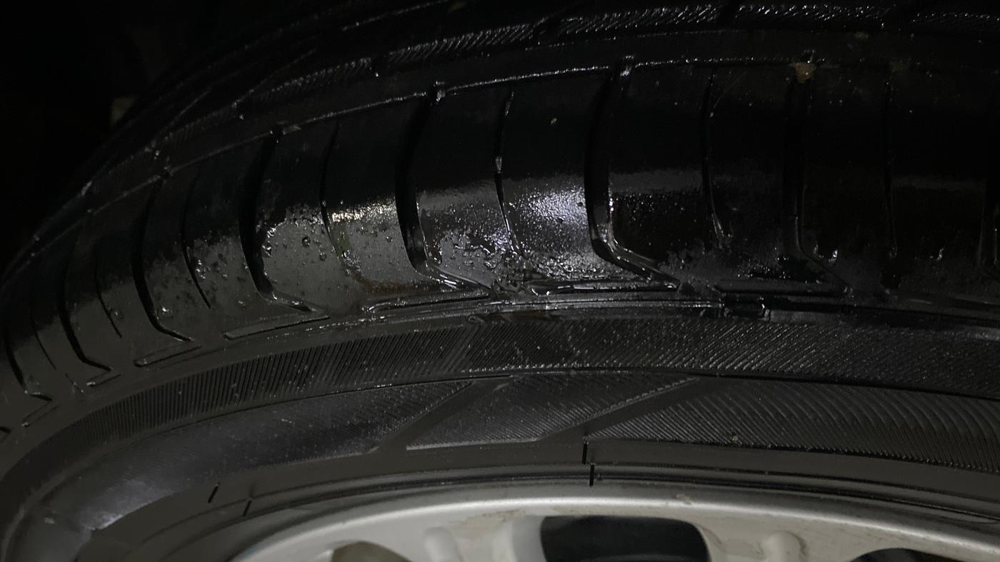 2022 Maruti Swift ZXI, Petrol, Manual, 74,105 km, Left Rear Tyre Tread