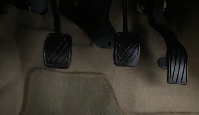 2015 Maruti Swift Dzire VDI, Diesel, Manual, 89,626 km, Pedals