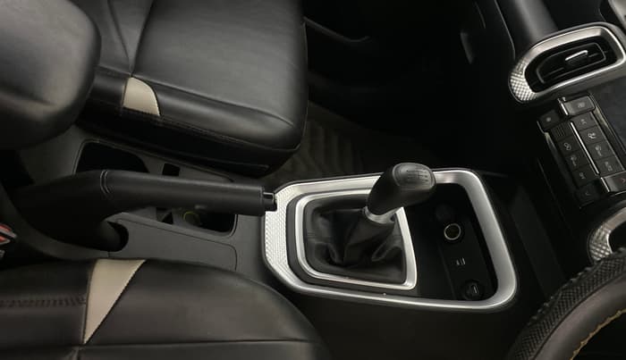 2021 KIA SONET HTK PLUS 1.0 IMT, Petrol, Manual, 37,913 km, Gear Lever