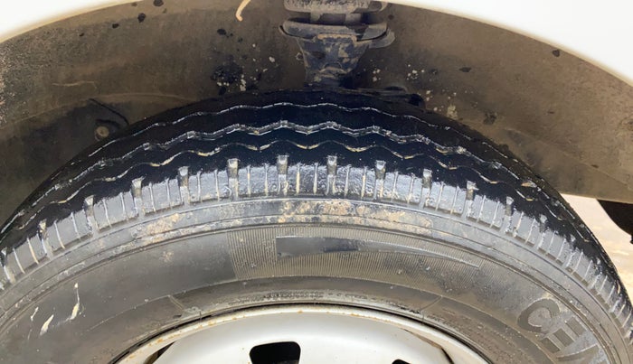 2020 Maruti Eeco 5 STR WITH A/C+HTR, Petrol, Manual, 30,185 km, Right Front Tyre Tread