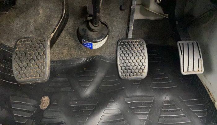 2020 Maruti Eeco 5 STR WITH A/C+HTR, Petrol, Manual, 30,185 km, Pedals