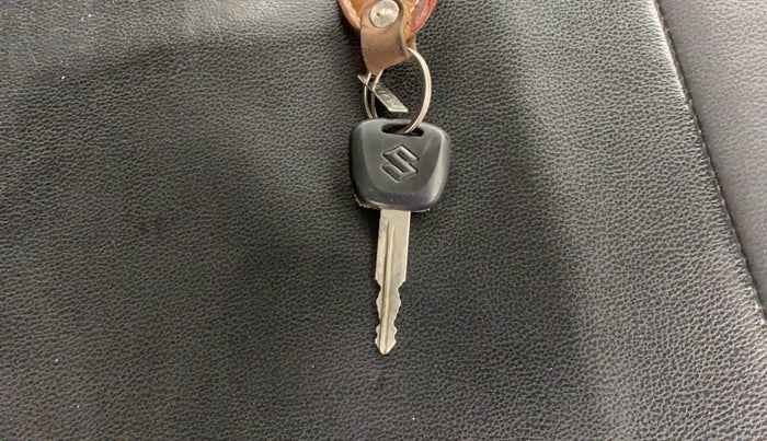 2020 Maruti Eeco 5 STR WITH A/C+HTR, Petrol, Manual, 30,185 km, Key Close Up