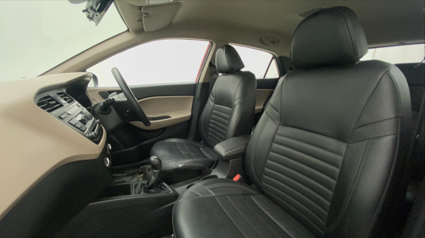 2016 Hyundai Elite i20 MAGNA 1.2, Petrol, Manual, 22,708 km, Right Side Front Door Cabin