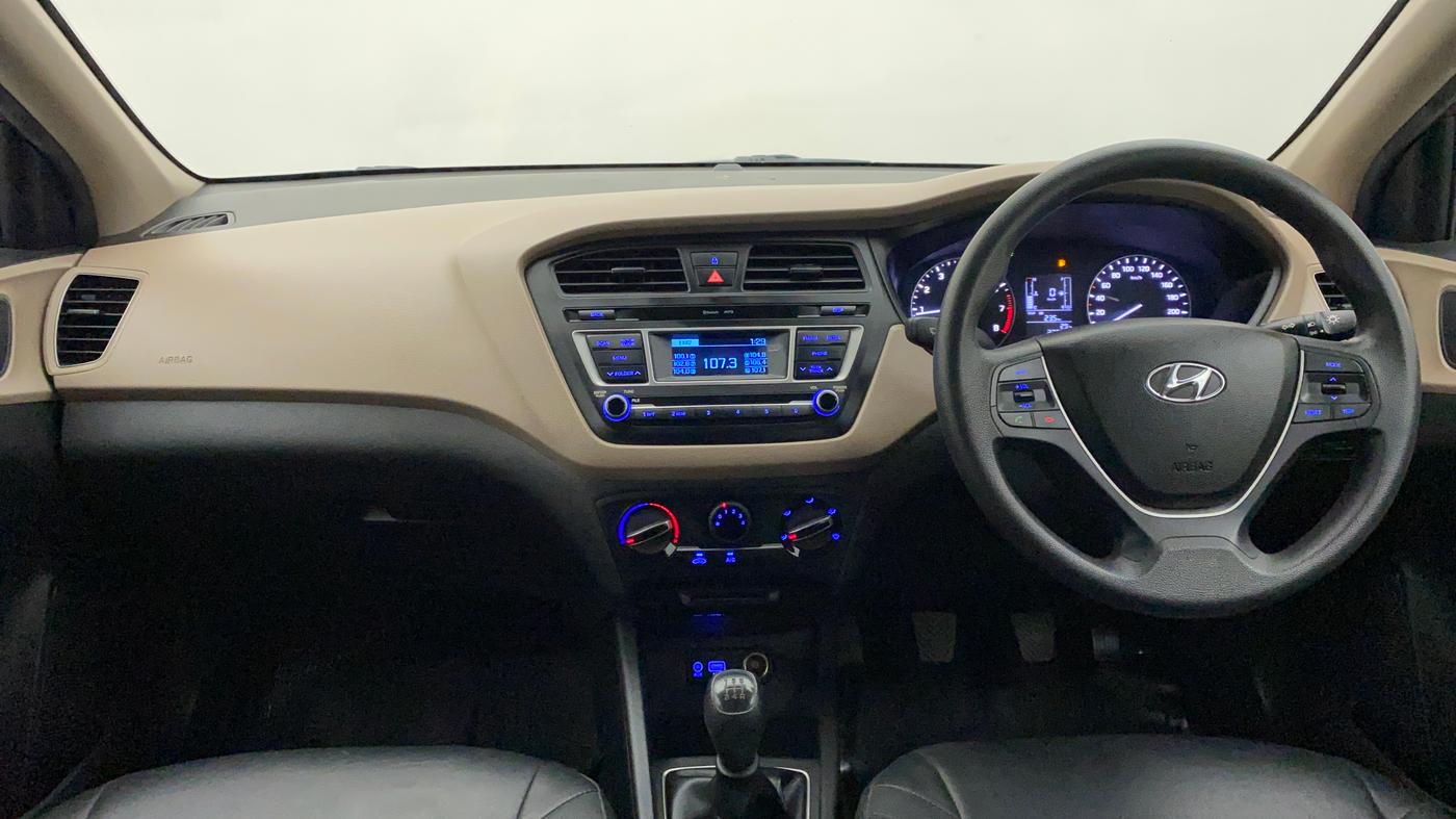 2016 Hyundai Elite i20 MAGNA 1.2, Petrol, Manual, 22,708 km, Dashboard
