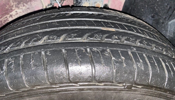 2022 Hyundai VENUE SX 1.2 PETROL, Petrol, Manual, 25,957 km, Right Front Tyre Tread