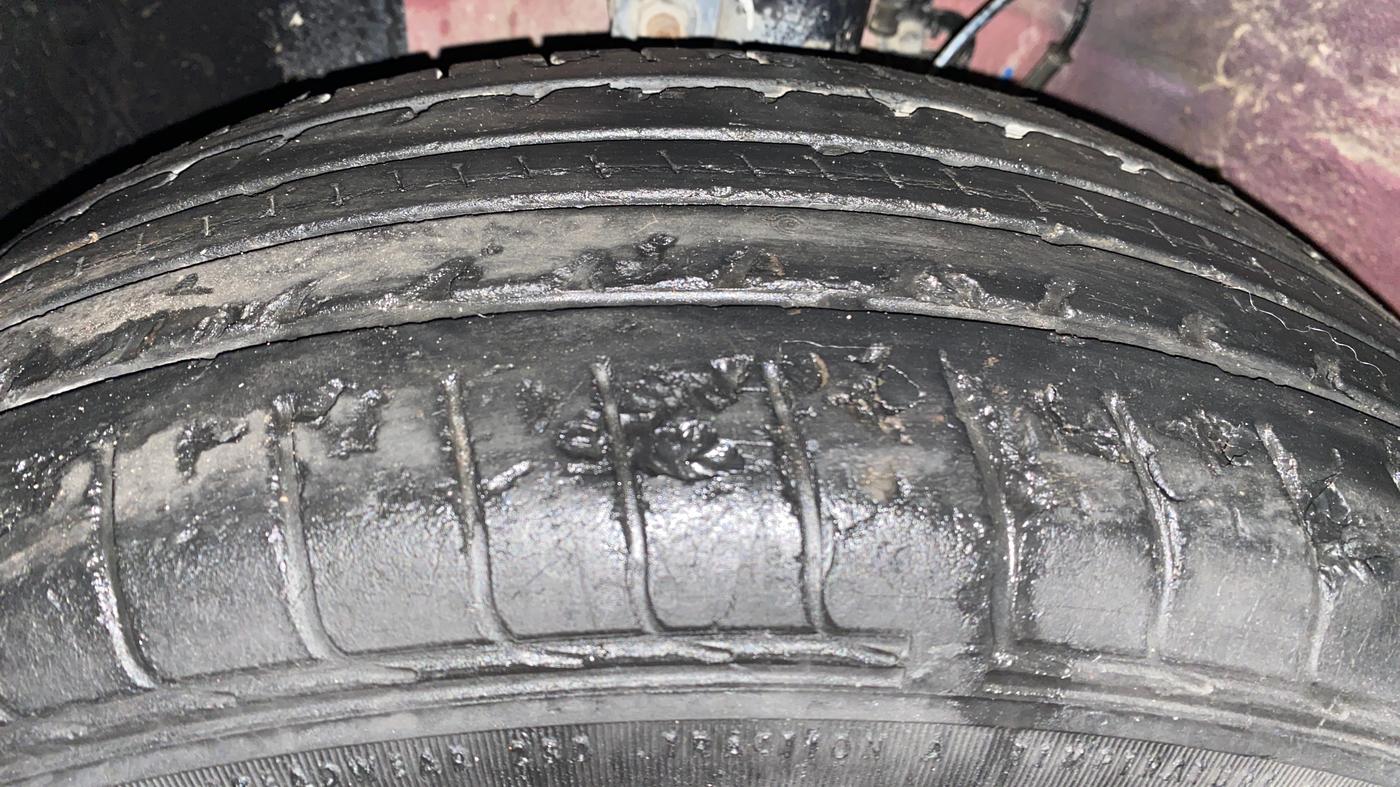 2022 Hyundai VENUE SX 1.2 PETROL, Petrol, Manual, 25,957 km, Left Front Tyre Tread