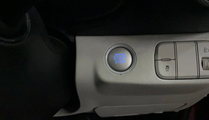 2022 Hyundai VENUE SX 1.2 PETROL, Petrol, Manual, 25,957 km, Keyless Start/ Stop Button