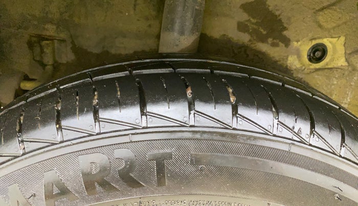 2014 Maruti Celerio VXI AMT, Petrol, Automatic, 71,586 km, Right Rear Tyre Tread