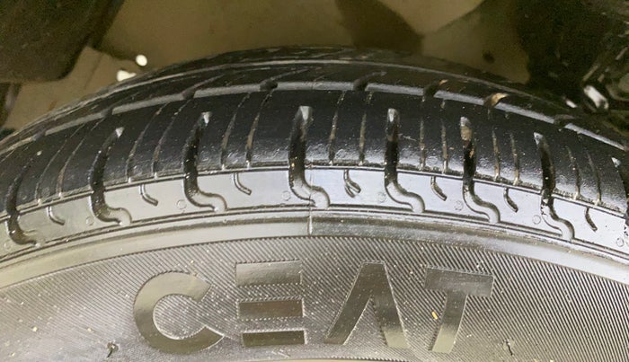 2014 Maruti Celerio VXI AMT, Petrol, Automatic, 71,586 km, Left Front Tyre Tread