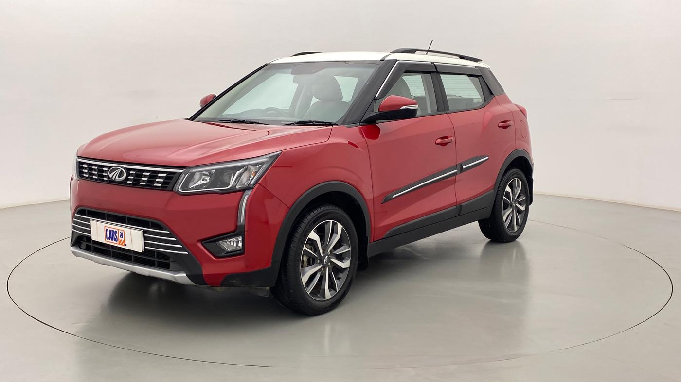 2021 Mahindra XUV300 1.2 W8 OPT, Petrol, Manual, 9,211 km, Left Front Diagonal