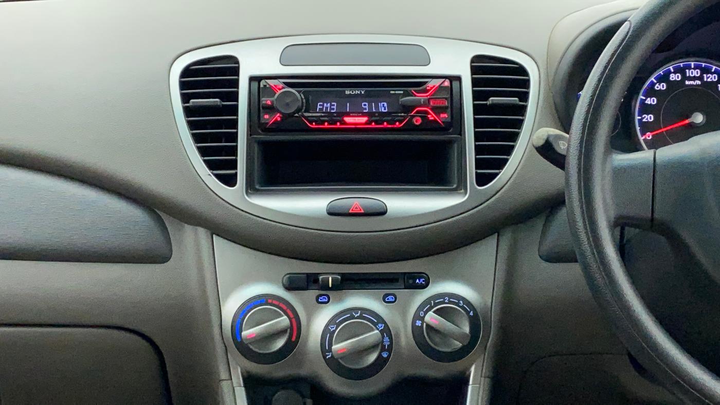 2011 Hyundai i10 MAGNA 1.2, Petrol, Manual, 59,738 km, Air Conditioner