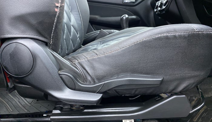 2018 Maruti Swift VXI D, Petrol, Manual, 37,030 km, Driver Side Adjustment Panel
