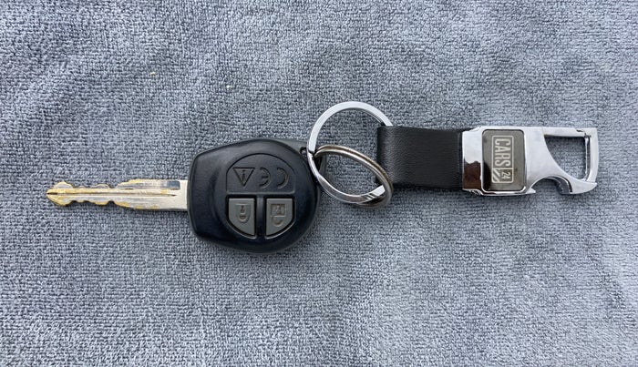 2018 Maruti Swift VXI D, Petrol, Manual, 37,030 km, Key Close Up