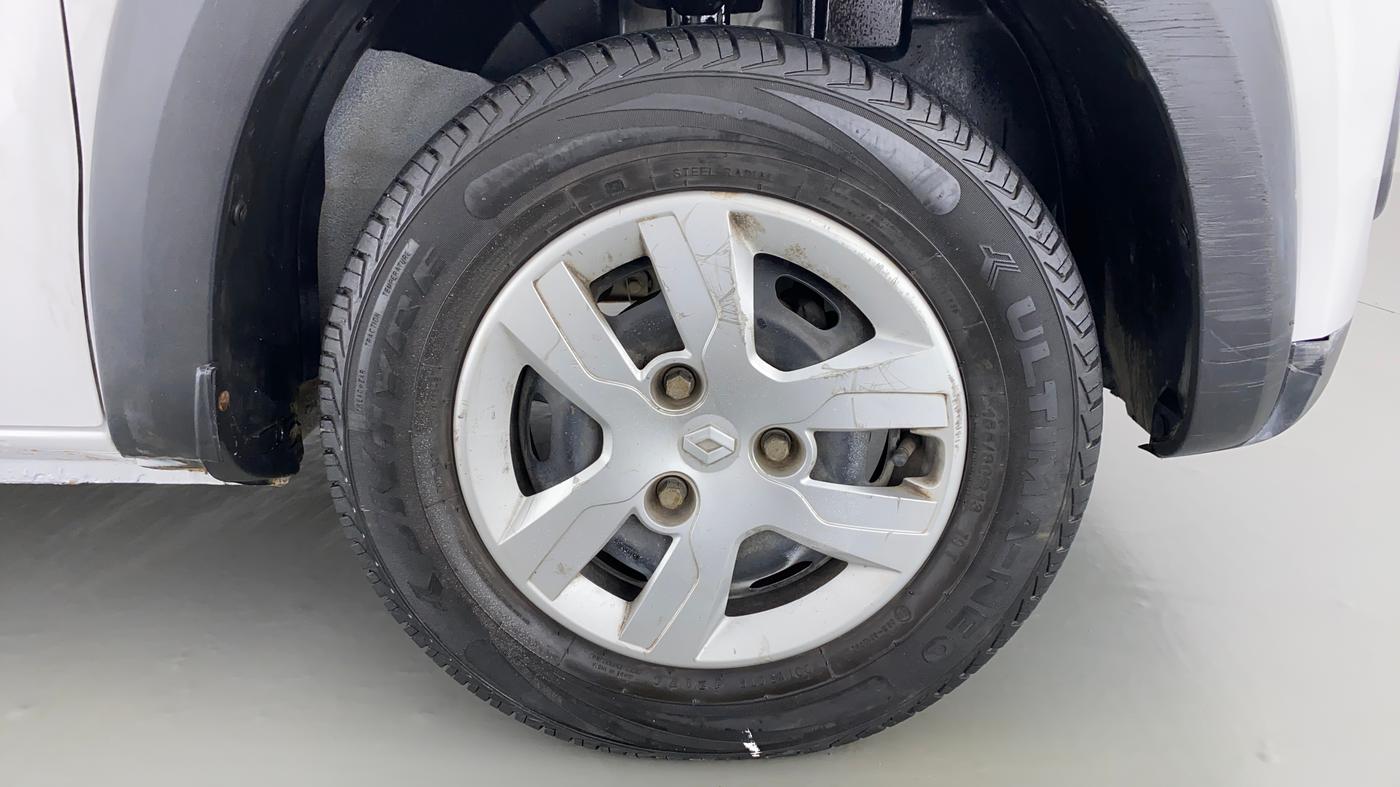 2017 Renault Kwid RXT, Petrol, Manual, 25,241 km, Right Front Wheel