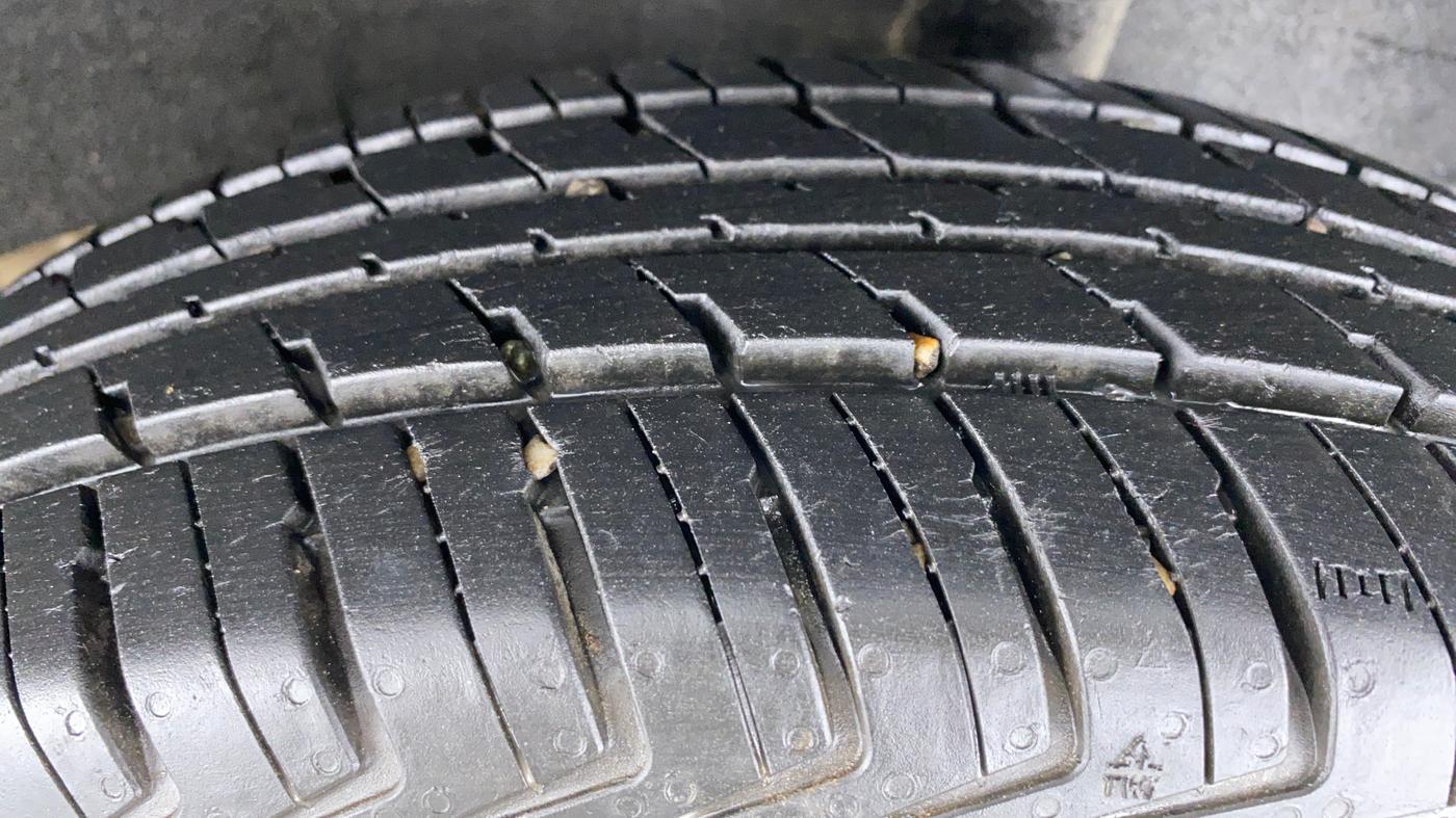 2017 Renault Kwid RXT, Petrol, Manual, 25,241 km, Left Rear Tyre Tread