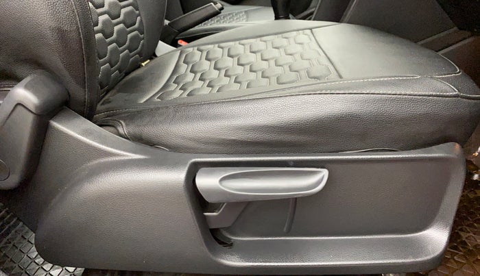 2018 Volkswagen Polo COMFORTLINE 1.0 PETROL, Petrol, Manual, 13,749 km, Driver Side Adjustment Panel