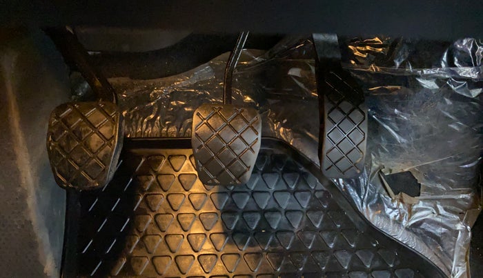 2018 Volkswagen Polo COMFORTLINE 1.0 PETROL, Petrol, Manual, 13,749 km, Pedals