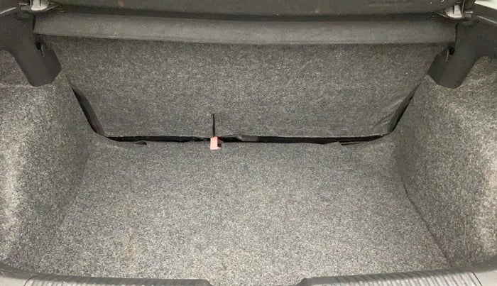 2018 Volkswagen Polo COMFORTLINE 1.0 PETROL, Petrol, Manual, 13,749 km, Boot Inside