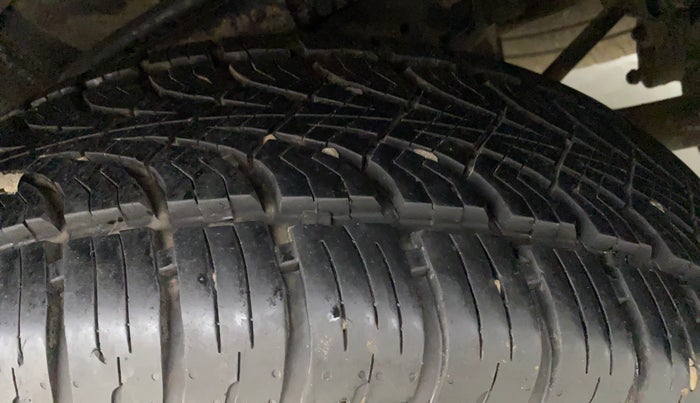 2018 Mahindra XUV500 W7, Diesel, Manual, 96,022 km, Left Rear Tyre Tread