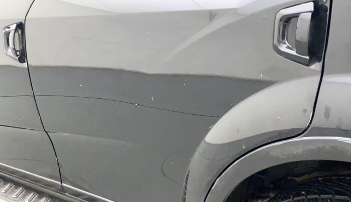 2018 Mahindra XUV500 W7, Diesel, Manual, 96,022 km, Rear left door - Minor scratches