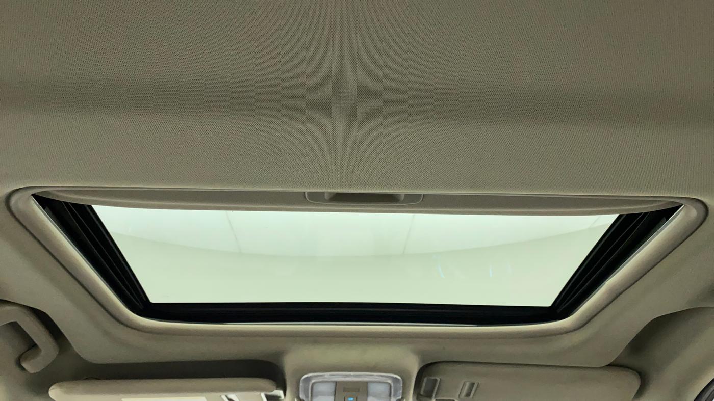 2017 Mahindra XUV500 W10, Diesel, Manual, 71,590 km, Moonroof/ Sunroof
