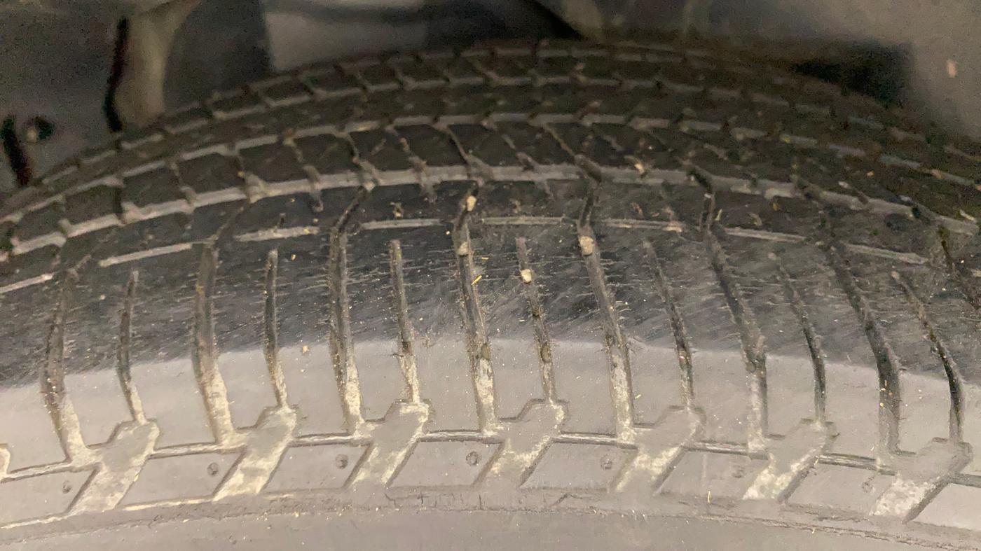 2017 Mahindra XUV500 W10, Diesel, Manual, 71,590 km, Right Rear Tyre Tread