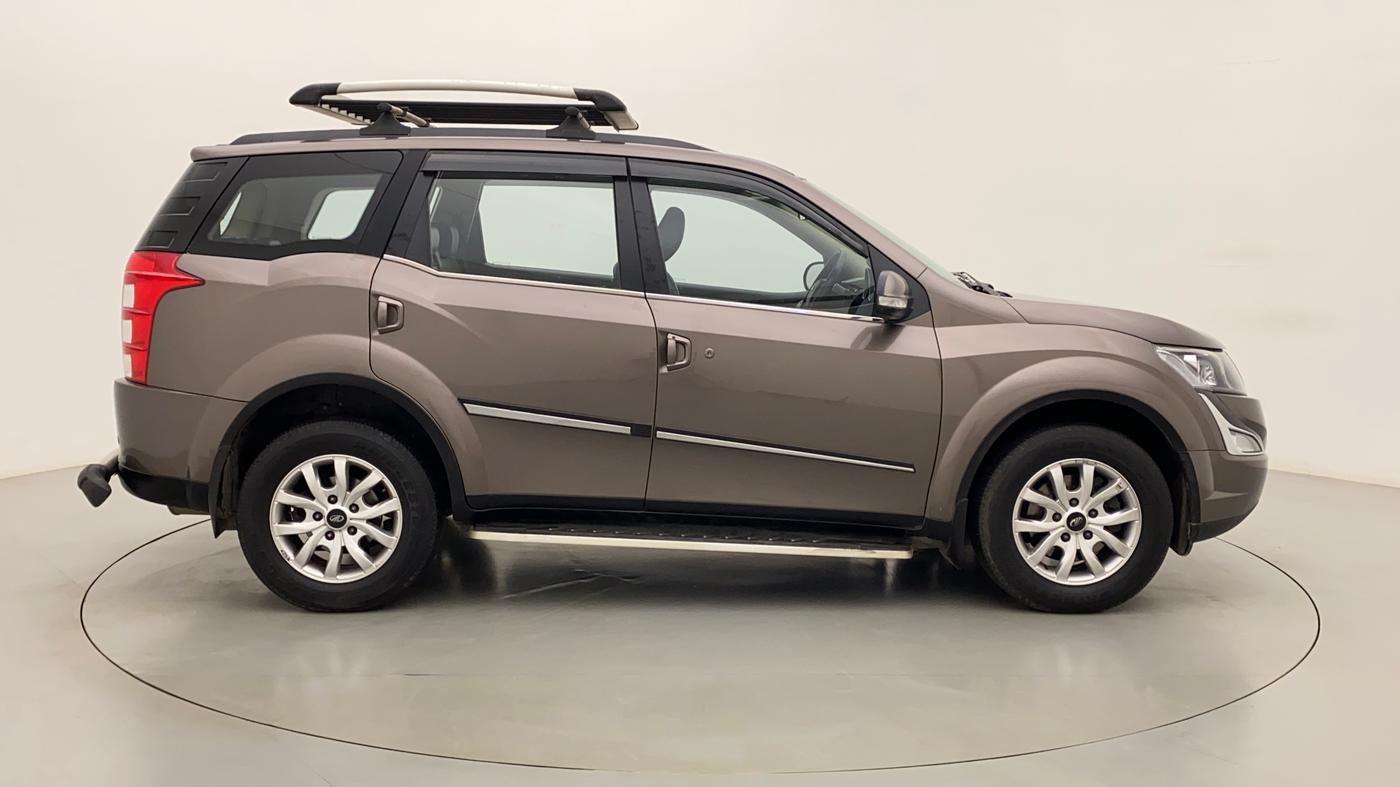 2017 Mahindra XUV500 W10, Diesel, Manual, 71,590 km, Right Side View