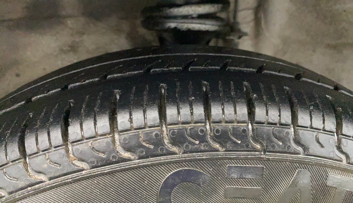 2018 Maruti Alto 800 LXI CNG O, CNG, Manual, 59,838 km, Left Front Tyre Tread