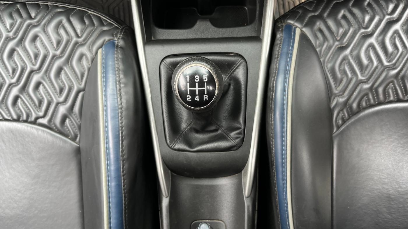2023 Maruti Baleno ALPHA PETROL 1.2, Petrol, Manual, 50,479 km, Gear Lever