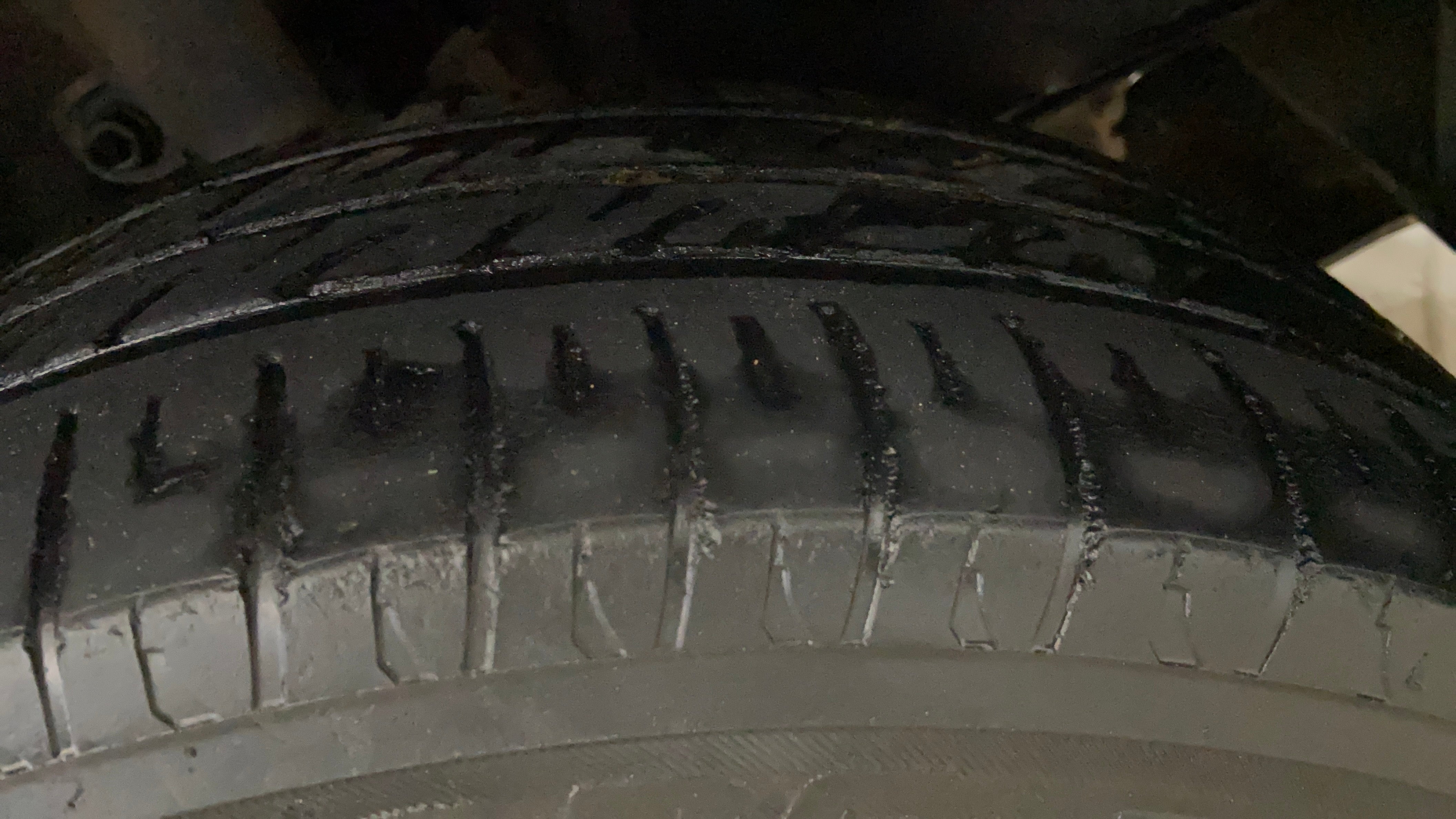 camera-Right-Front-Tyre-Tread