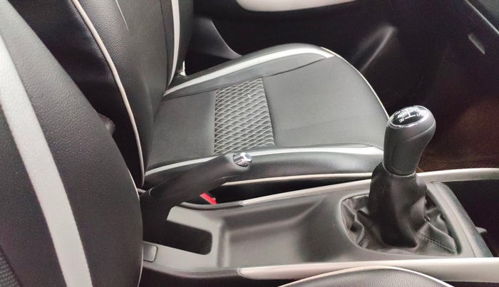 2017 Maruti Baleno ALPHA PETROL 1.2, Petrol, Manual, 68,491 km, Gear Lever