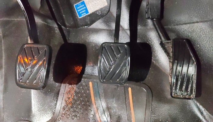 2017 Maruti Baleno ALPHA PETROL 1.2, Petrol, Manual, 68,491 km, Pedals