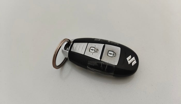 2017 Maruti Baleno ALPHA PETROL 1.2, Petrol, Manual, 68,491 km, Key Close Up